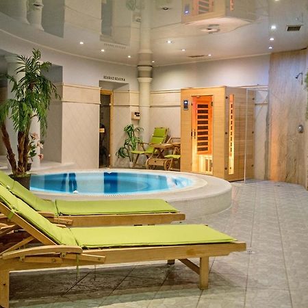 Hozam Wellness és Apartman Szolnok Extérieur photo