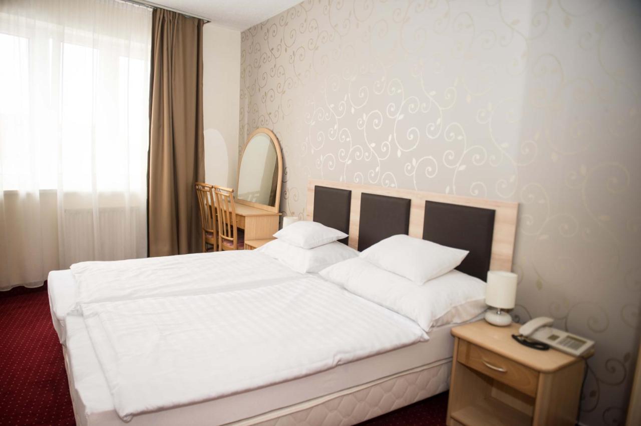 Hozam Wellness és Apartman Szolnok Extérieur photo