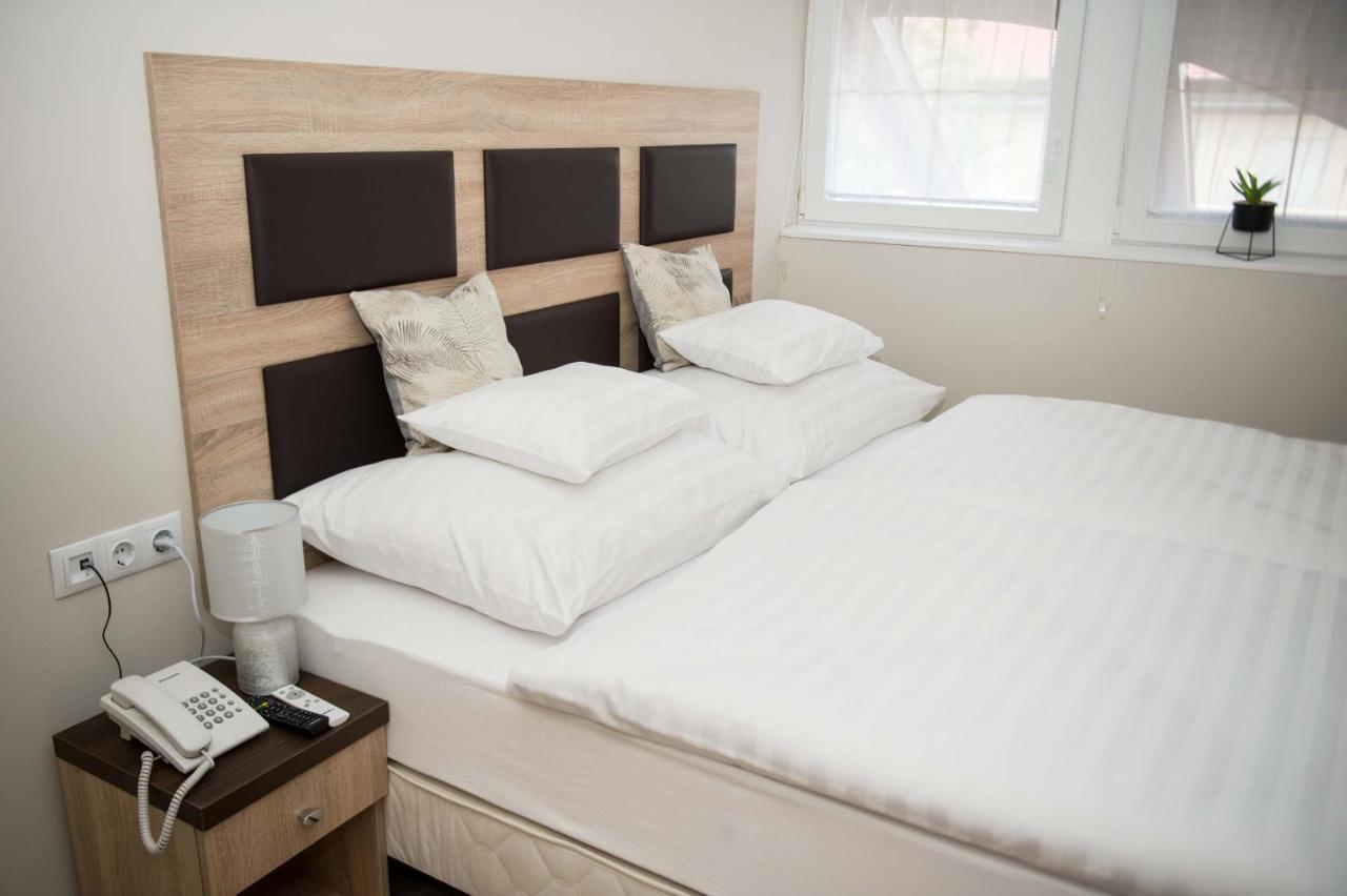 Hozam Wellness és Apartman Szolnok Extérieur photo
