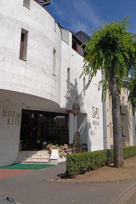 Hozam Wellness és Apartman Szolnok Extérieur photo